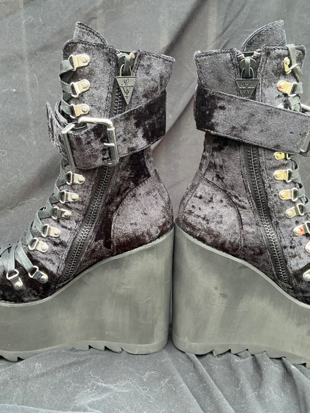 Dollskill velvet platform wedges sz 7 NEW - Picture 2 of 5